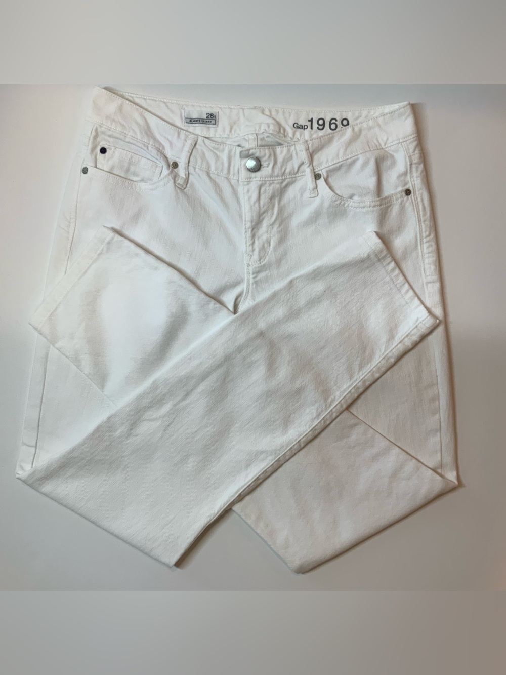 Gap 1969 Women’s White Denim Jeans